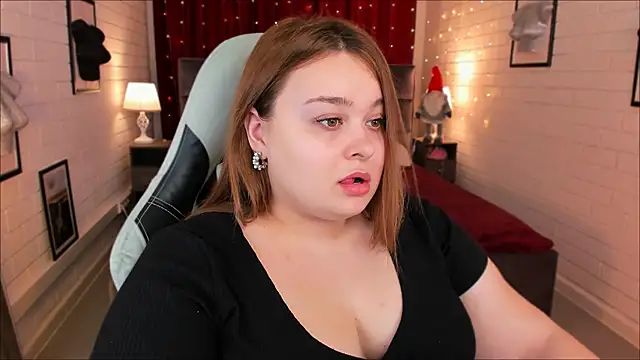 Snapshot of KimberlyMaran chatting on 7, 2, 2025 KimberlyMaran online show from 7, 2, 2025