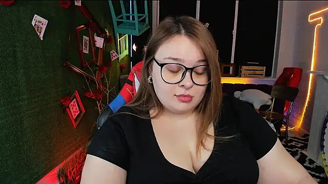 Snapshot of KimberlyMaran chatting on 22, 2, 2025 KimberlyMaran online show from 22, 2, 2025