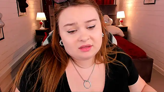 Snapshot of KimberlyMaran chatting on 8, 3, 2025 KimberlyMaran online show from 8, 3, 2025