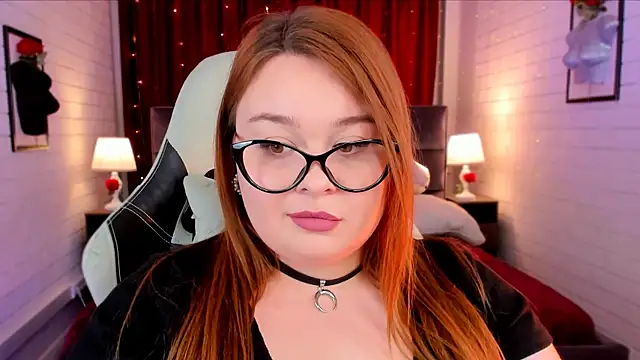 Snapshot of KimberlyMaran chatting on 9, 3, 2025 KimberlyMaran online show from 9, 3, 2025