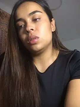 Snapshot of JuanaSimons chatting on 1, 5, 2026 JuanaSimons online show from 1, 5, 2026