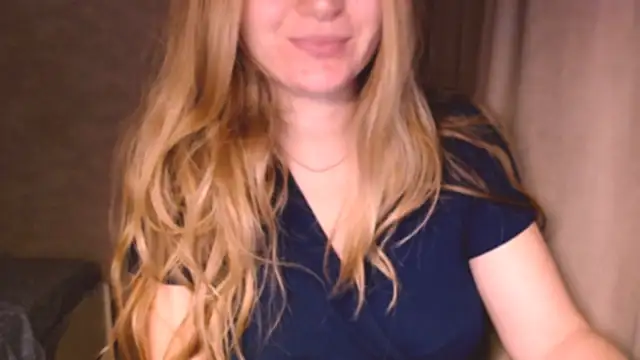 Snapshot of fiona_cute_2 chatting on 3, 10, 2025 fiona cute 2 online show from 3, 10, 2025