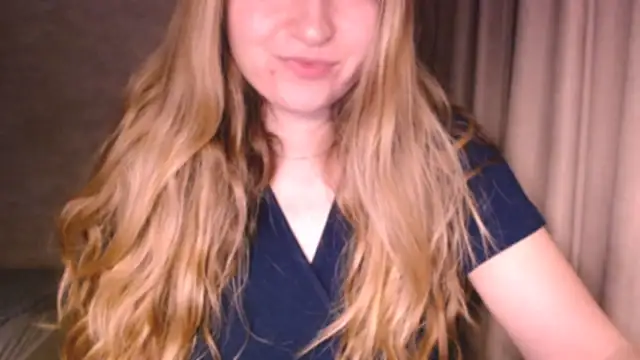 Snapshot of fiona_cute_2 chatting on 16, 11, 2025 fiona cute 2 online show from 16, 11, 2025