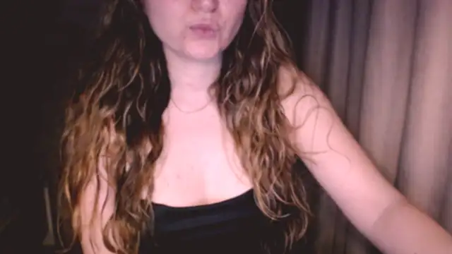 Snapshot of fiona_cute_2 chatting on 1, 12, 2025 fiona cute 2 online show from 1, 12, 2025