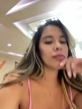 Emilia Bakerr online show from 5, 3, 2025