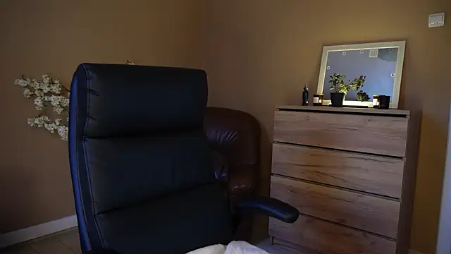 KaylaLaine online show from 22, 11, 2025