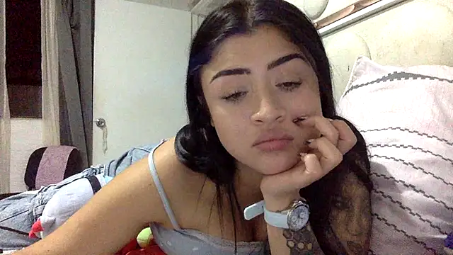 Snapshot of lucianaroy chatting on 18, 7, 2026 lucianaroy online show from 18, 7, 2026