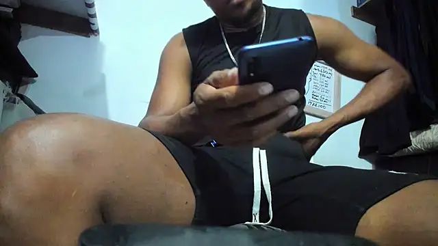 Snapshot of hugo3918_ chatting on 13, 5, 2026 hugo3918 online show from 13, 5, 2026