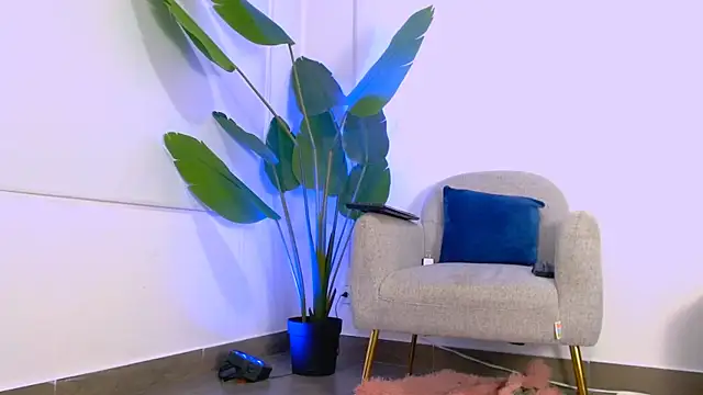 Snapshot of Sara_ow chatting on 5, 5, 2026 Sara ow online show from 5, 5, 2026