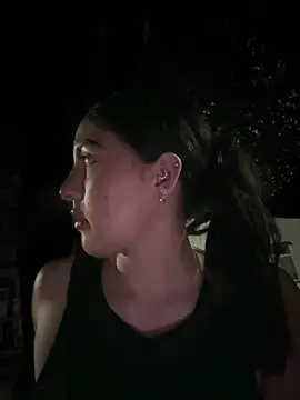 Snapshot of MarianaBenz chatting on 15, 2, 2025 MarianaBenz online show from 15, 2, 2025