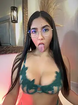 Snapshot of MarianaBenz chatting on 21, 3, 2025 MarianaBenz online show from 21, 3, 2025