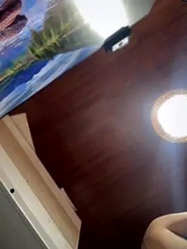 Snapshot of MarianaBenz chatting on 5, 11, 2025 MarianaBenz online show from 5, 11, 2025