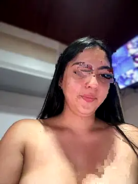 Snapshot of MarianaBenz chatting on 7, 1, 2026 MarianaBenz online show from 7, 1, 2026