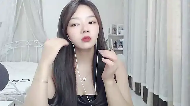 Snapshot of Jenny-Z chatting on 12, 7, 2026 Jenny-Z online show from 12, 7, 2026