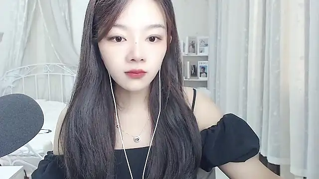 Snapshot of Jenny-Z chatting on 13, 7, 2026 Jenny-Z online show from 13, 7, 2026