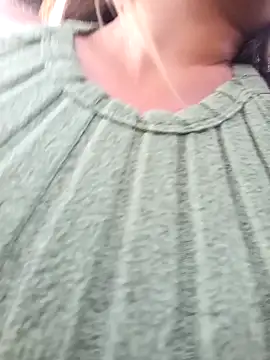 Snapshot of marena_saenz chatting on 8, 1, 2025 marena saenz online show from 8, 1, 2025