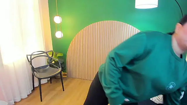 taylor bennet online show from 24, 9, 2025