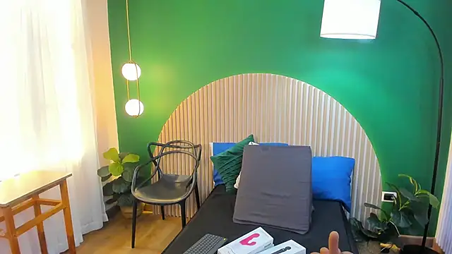 taylor bennet online show from 28, 9, 2025