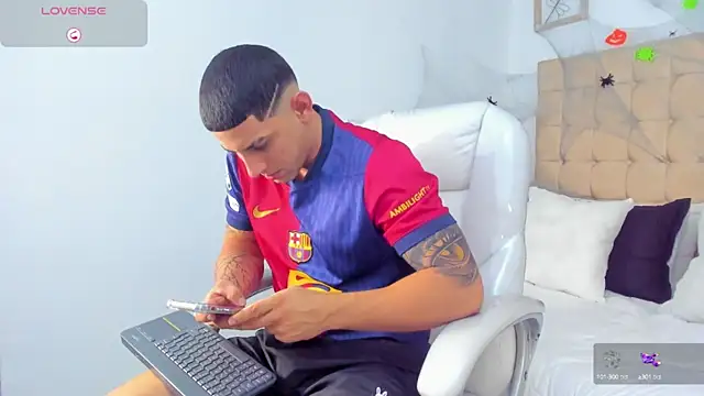 Alex cute77 online show from 4, 10, 2025