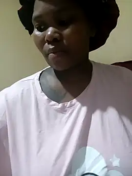 Snapshot of Real1SweetQueen chatting on 19, 3, 2025 Real1SweetQueen online show from 19, 3, 2025