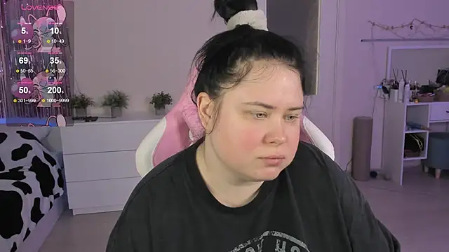 Akemi BBW online show from 20, 5, 2026