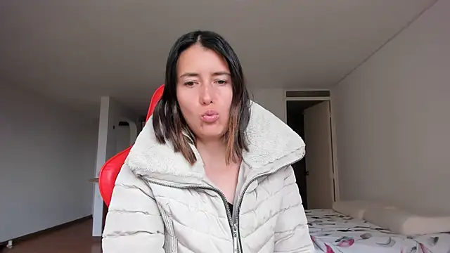 zoe jeane beker online show from 29, 12, 2024