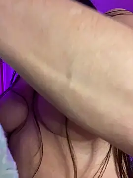 Snapshot of karrola chatting on 13, 3, 2025 karrola online show from 13, 3, 2025