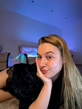 Snapshot of freiiaflower chatting on 10, 11, 2025 freiiaflower online show from 10, 11, 2025