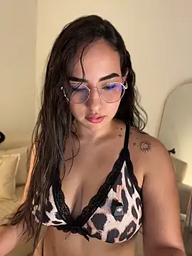 Snapshot of anniesweet02 chatting on 28, 5, 2026 anniesweet02 online show from 28, 5, 2026