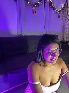 Snapshot of tina_olsen07 chatting on 30, 12, 2024 tina olsen07 online show from 30, 12, 2024