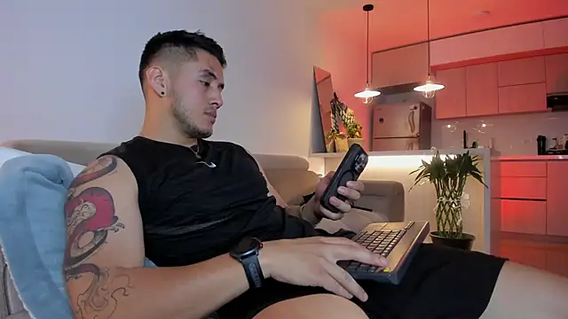 Chriskyle  online show from 2, 12, 2024