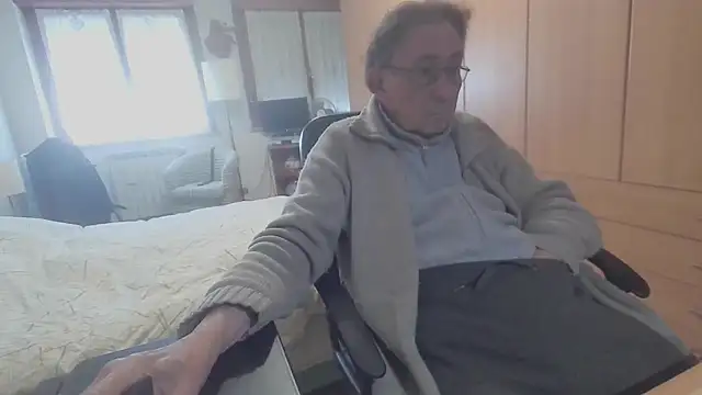 papillonhotofficial online show from 2, 3, 2025