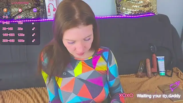 Snapshot of AlexaStoun chatting on 4, 1, 2025 AlexaStoun online show from 4, 1, 2025