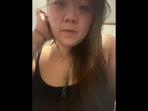 Snapshot of asianmama888 chatting on 18, 10, 2025 asianmama888 online show from 18, 10, 2025