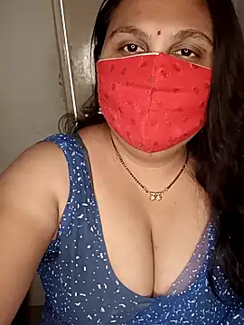 Snapshot of Love-priya chatting on 16, 12, 2024 Love-priya online show from 16, 12, 2024