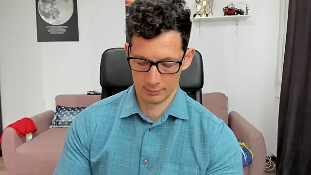 BrutusK08 online show from 4, 3, 2025