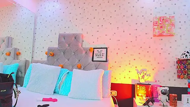 JulietaReyess online show from 22, 10, 2025