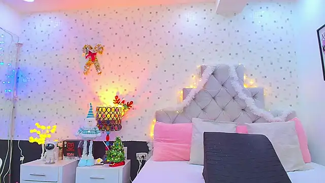 JulietaReyess online show from 18, 12, 2025