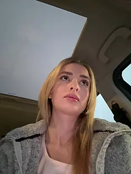 Snapshot of EvieEvans chatting on 29, 12, 2024 EvieEvans online show from 29, 12, 2024