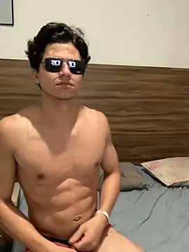 pedrovkr3 online show from 5, 12, 2024