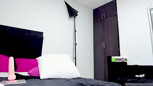 Snapshot of Scarlette1312 chatting on 8, 1, 2025 Scarlette1312 online show from 8, 1, 2025