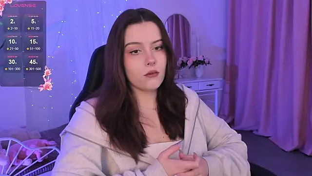 CoralineKeyns online show from 10, 2, 2025