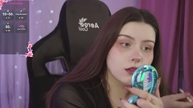 CoralineKeyns online show from 19, 3, 2025