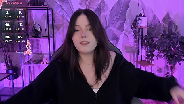 CoralineKeyns online show from 28, 9, 2025