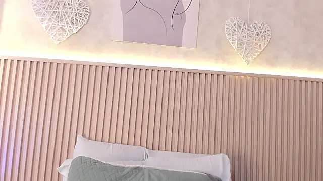 daiana curly online show from 7, 1, 2026