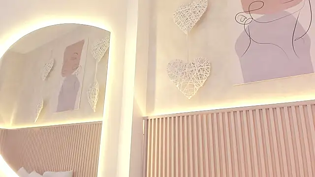 daiana curly online show from 1, 3, 2026