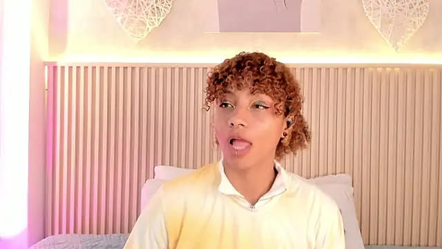Snapshot of daiana_curly chatting on 28, 6, 2026 daiana curly online show from 28, 6, 2026
