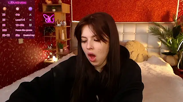 JulieHeets online show from 21, 3, 2025