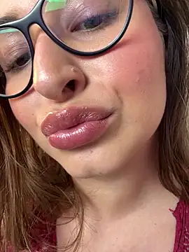 adara lennox online show from 6, 4, 2026