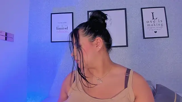 Snapshot of Natasha_harper chatting on 24, 4, 2026 Natasha harper online show from 24, 4, 2026